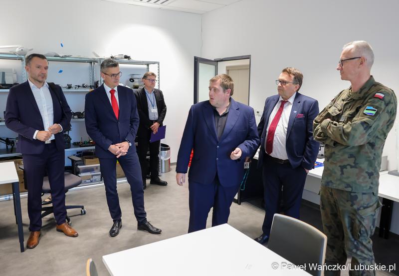 Zwiedzenie najważniejszych części Parku Technologii Kosmicznych w Zielonej Górze-Nowym Kisielinie
