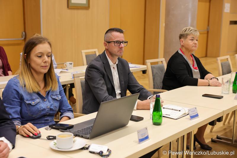 Uczestnicy V Sesji Młodzieżowego Sejmiku Województwa Lubuskiego w Zielonej Górze