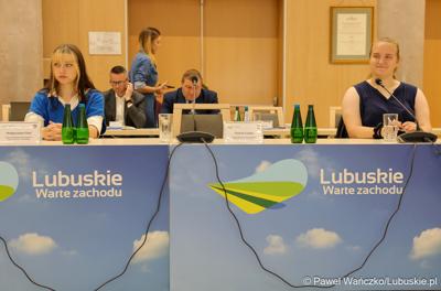 Uczestnicy V Sesji Młodzieżowego Sejmiku Województwa Lubuskiego w Zielonej Górze