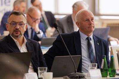 W poniedziałek (15 września 2025 r.) w urzędzie marszałkowskim w Zielonej Górze odbyła się XIII zwyczajna sesja Sejmiku Województwa Lubuskiego