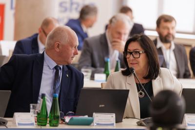 W poniedziałek (15 września 2025 r.) w urzędzie marszałkowskim w Zielonej Górze odbyła się XIII zwyczajna sesja Sejmiku Województwa Lubuskiego