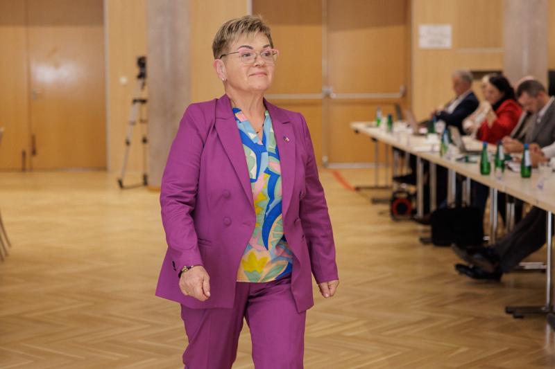 W poniedziałek (15 września 2025 r.) w urzędzie marszałkowskim w Zielonej Górze odbyła się XIII zwyczajna sesja Sejmiku Województwa Lubuskiego