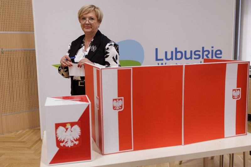 W poniedziałek (15 września 2025 r.) w urzędzie marszałkowskim w Zielonej Górze odbyła się XIII zwyczajna sesja Sejmiku Województwa Lubuskiego