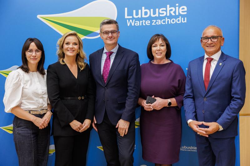 W poniedziałek (15 września 2025 r.) w urzędzie marszałkowskim w Zielonej Górze odbyła się XIII zwyczajna sesja Sejmiku Województwa Lubuskiego