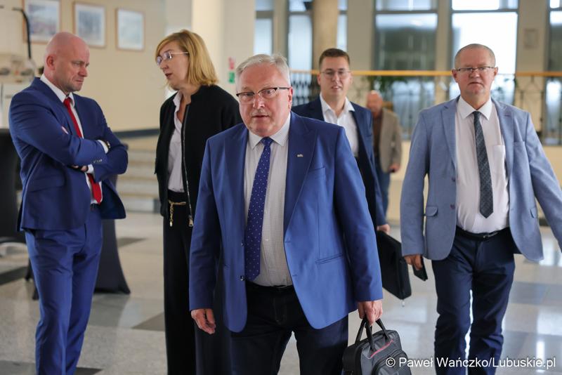 Uczestnicy wrześniowej Sesji Sejmiku VII kadencji
