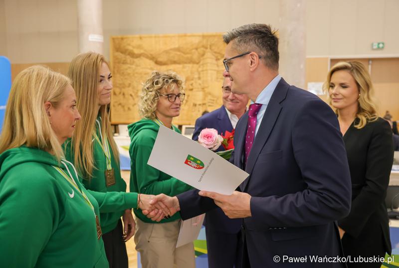 Uczestnicy wrześniowej Sesji Sejmiku VII kadencji