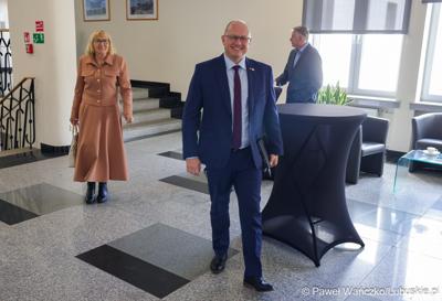 Uczestnicy wrześniowej Sesji Sejmiku VII kadencji 