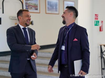 Uczestnicy wrześniowej Sesji Sejmiku VII kadencji 