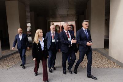  Jolanta Sobierańska-Grenda z wizyta w zielonogórskim szpitalu uniwersyteckim