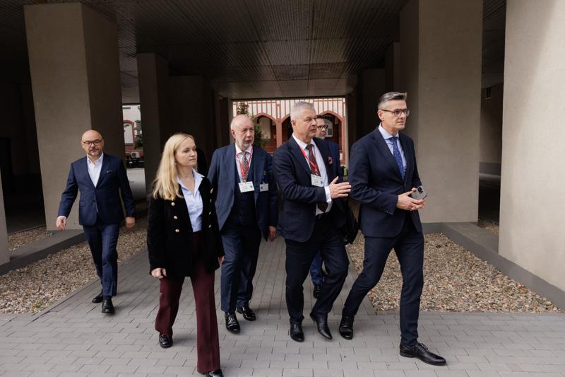 Jolanta Sobierańska-Grenda z wizyta w zielonogórskim szpitalu uniwersyteckim