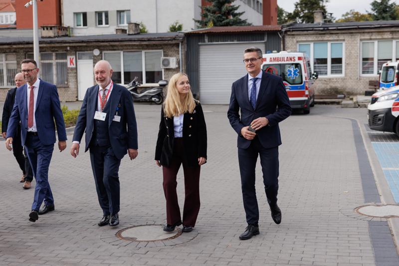 Jolanta Sobierańska-Grenda z wizyta w zielonogórskim szpitalu uniwersyteckim