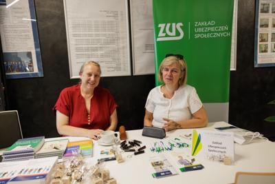 Kongres Gospodarczy to jedno z najważniejszych spotkań świata biznesu, samorządu i nauki w Lubuskiem. To właśnie tu uczestnicy szukają inspiracji, nowych technologii i kierunków rozwoju, skupiając się na kluczowych specjalizacjach regionu: innowacyjnym przemyśle, zielonej gospodarce oraz zdrowiu i jakości życia.