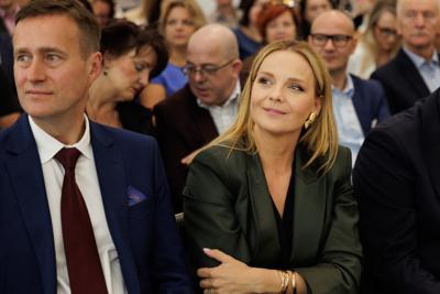 Kongres Gospodarczy to jedno z najważniejszych spotkań świata biznesu, samorządu i nauki w Lubuskiem. To właśnie tu uczestnicy szukają inspiracji, nowych technologii i kierunków rozwoju, skupiając się na kluczowych specjalizacjach regionu: innowacyjnym przemyśle, zielonej gospodarce oraz zdrowiu i jakości życia.