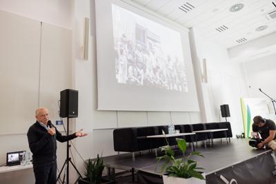 Kongres Gospodarczy to jedno z najważniejszych spotkań świata biznesu, samorządu i nauki w Lubuskiem. To właśnie tu uczestnicy szukają inspiracji, nowych technologii i kierunków rozwoju, skupiając się na kluczowych specjalizacjach regionu: innowacyjnym przemyśle, zielonej gospodarce oraz zdrowiu i jakości życia.