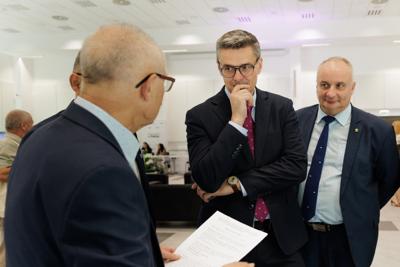 Kongres Gospodarczy to jedno z najważniejszych spotkań świata biznesu, samorządu i nauki w Lubuskiem. To właśnie tu uczestnicy szukają inspiracji, nowych technologii i kierunków rozwoju, skupiając się na kluczowych specjalizacjach regionu: innowacyjnym przemyśle, zielonej gospodarce oraz zdrowiu i jakości życia.