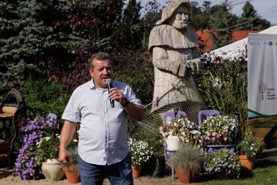 Jak co roku biesiada połączyła degustację lokalnych specjałów z integracją mieszkańców i promocją tradycji. Sprzyjająca pogoda, muzyka i radosna atmosfera sprawiły, że wydarzenie zakończyło się pełnym sukcesem.