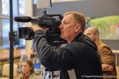Uczestnicy konferencji prasowej zapowiadającej II Święto Produktu Regionalnego Powiatu Nowosolskiego