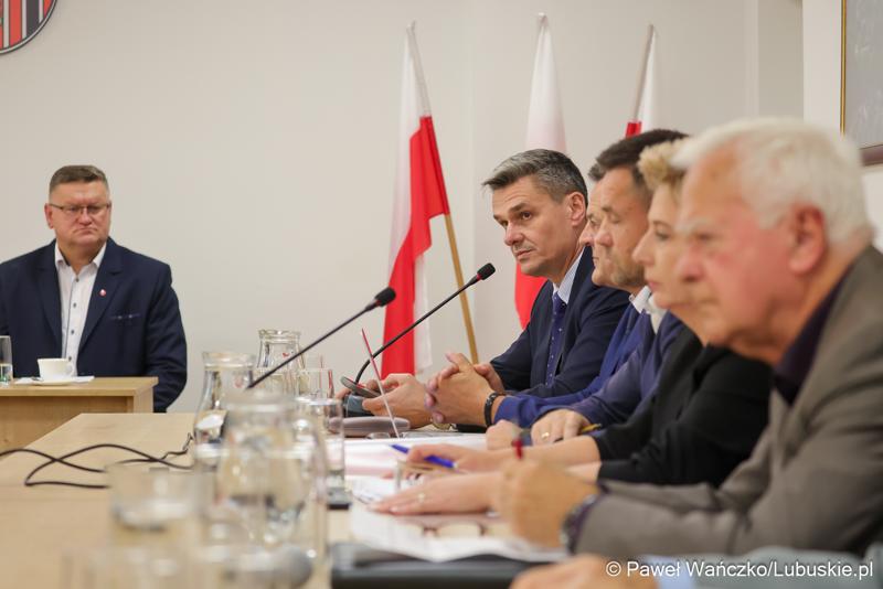 Marszałek Sebastian Ciemnoczołowski wystapił na sesji Radny Gminy Zabór
