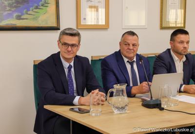 Marszałek Sebastian Ciemnoczołowski wystapił na sesji Radny Gminy Zabór