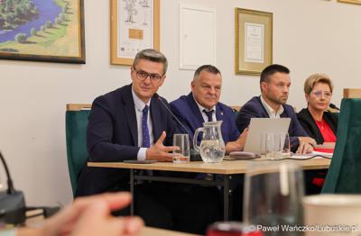 Marszałek Sebastian Ciemnoczołowski wystapił na sesji Radny Gminy Zabór