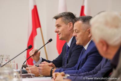 Marszałek Sebastian Ciemnoczołowski wystapił na sesji Radny Gminy Zabór