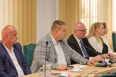 Marszałek Sebastian Ciemnoczołowski wystapił na sesji Radny Gminy Zabór