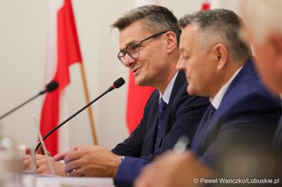 Marszałek Sebastian Ciemnoczołowski wystapił na sesji Radny Gminy Zabór