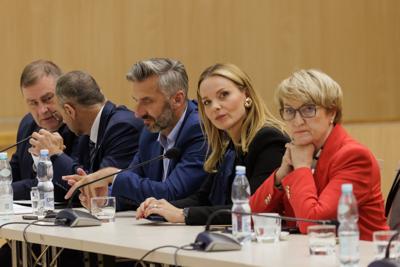 W Urzędzie Marszałkowskim Województwa Lubuskiego w Zielonej Górze rozpoczęła obrady Sejmowa Komisja Infrastruktury