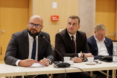 W Urzędzie Marszałkowskim Województwa Lubuskiego w Zielonej Górze rozpoczęła obrady Sejmowa Komisja Infrastruktury