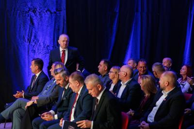 W Centrum Kształcenia Zawodowego i Ustawicznego „Elektryk” w Nowej Soli odbyła się konferencja z okazji otwarcia Branżowego Centrum Umiejętności w dziedzinie elektromobilności. W wydarzeniu wziął udział wicemarszałek Grzegorz Potęga.