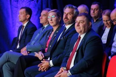 W Centrum Kształcenia Zawodowego i Ustawicznego „Elektryk” w Nowej Soli odbyła się konferencja z okazji otwarcia Branżowego Centrum Umiejętności w dziedzinie elektromobilności. W wydarzeniu wziął udział wicemarszałek Grzegorz Potęga.
