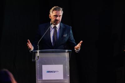 W Centrum Kształcenia Zawodowego i Ustawicznego „Elektryk” w Nowej Soli odbyła się konferencja z okazji otwarcia Branżowego Centrum Umiejętności w dziedzinie elektromobilności. W wydarzeniu wziął udział wicemarszałek Grzegorz Potęga.