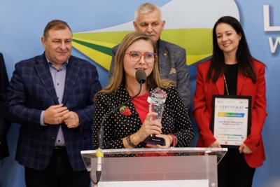 Nagrody "Perła 2025" 

Lubuska Perła Turystyczna to wyróżnienie dla atrakcyjnych, innowacyjnych, przyjaznych turystom produktów – wydarzeń, miejsc czy usług.