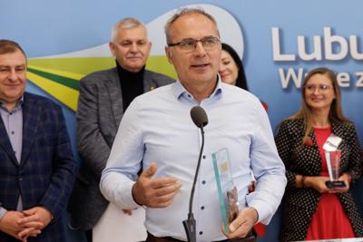 Nagrody "Perła 2025" 

Lubuska Perła Turystyczna to wyróżnienie dla atrakcyjnych, innowacyjnych, przyjaznych turystom produktów – wydarzeń, miejsc czy usług.
