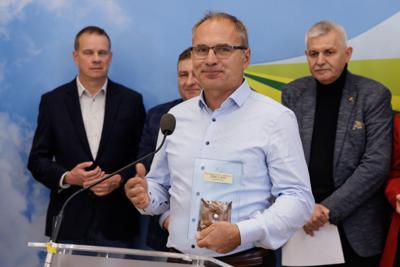 Nagrody "Perła 2025" 

Lubuska Perła Turystyczna to wyróżnienie dla atrakcyjnych, innowacyjnych, przyjaznych turystom produktów – wydarzeń, miejsc czy usług.