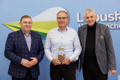Nagrody "Perła 2025" 

Lubuska Perła Turystyczna to wyróżnienie dla atrakcyjnych, innowacyjnych, przyjaznych turystom produktów – wydarzeń, miejsc czy usług.