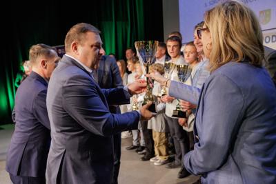 uroczyste podsumowanie współzawodnictwa sportowego województwa lubuskiego za rok szkolny 2024/2025 w ramach Lubuskiej Olimpiady Młodzieży