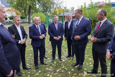 W piątek, 10 października 2025 roku w Hotelu Nadodrzański Dwór w Nowej Soli odbyła się debata pt. „Aktualna sytuacja w rolnictwie”, zorganizowana w ramach Gali Lubuskiego Złotego Kłosa. 
