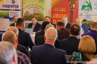 W piątek, 10 października 2025 roku w Hotelu Nadodrzański Dwór w Nowej Soli odbyła się debata pt. „Aktualna sytuacja w rolnictwie”, zorganizowana w ramach Gali Lubuskiego Złotego Kłosa. 