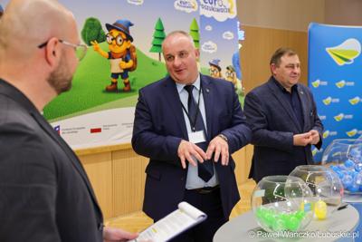 Zwycięzców w trzech kategoriach głównych i czterech dodatkowych pomagali wyłonić wicemarszałkowie województwa lubuskiego – Grzegorz Potęga i Hubert Harasimowicz.


