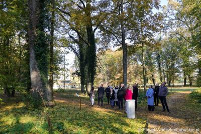 Odnowiony park, położony przy Centrum Leczenia Dzieci i Młodzieży, został oficjalnie zaprezentowany 20 października 2025 r. Zanim jednak doszło do symbolicznego otwarcia terenu, już był on chętnie odwiedzany. 