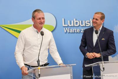 28 października 2025 r. podczas konferencji prasowej w urzędzie marszałkowskim w Zielonej Górze poznaliśmy wyniki konkursu „Ulubiony Producent Lubuski 2025”. 