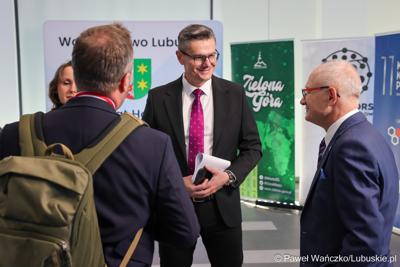 Uczestnicy pierwszego dnia 11. Kongresu Klastrów Polskich w Parku Technologii Kosmicznych w Zielonej Górze-Nowym Kisielinie