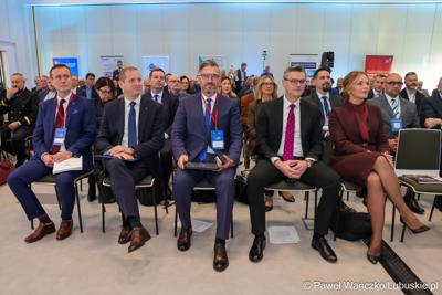 Uczestnicy pierwszego dnia 11. Kongresu Klastrów Polskich w Parku Technologii Kosmicznych w Zielonej Górze-Nowym Kisielinie