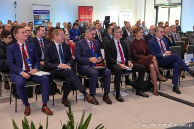 Uczestnicy pierwszego dnia 11. Kongresu Klastrów Polskich w Parku Technologii Kosmicznych w Zielonej Górze-Nowym Kisielinie