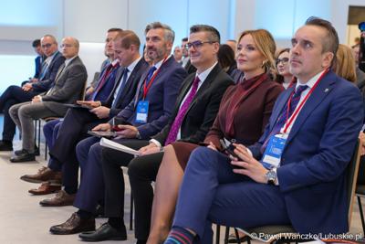 Uczestnicy pierwszego dnia 11. Kongresu Klastrów Polskich w Parku Technologii Kosmicznych w Zielonej Górze-Nowym Kisielinie