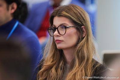 Uczestniczka pierwszego dnia 11. Kongresu Klastrów Polskich w Parku Technologii Kosmicznych w Zielonej Górze-Nowym Kisielinie