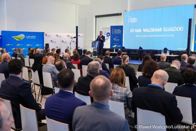 Uczestnicy pierwszego dnia 11. Kongresu Klastrów Polskich w Parku Technologii Kosmicznych w Zielonej Górze-Nowym Kisielinie