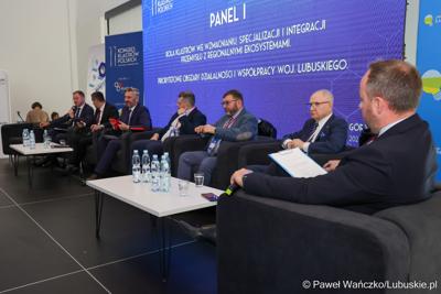 Uczestnicy pierwszego dnia 11. Kongresu Klastrów Polskich w Parku Technologii Kosmicznych w Zielonej Górze-Nowym Kisielinie