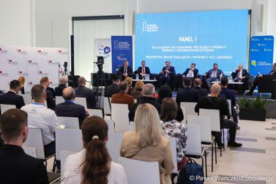 Uczestnicy pierwszego dnia 11. Kongresu Klastrów Polskich w Parku Technologii Kosmicznych w Zielonej Górze-Nowym Kisielinie